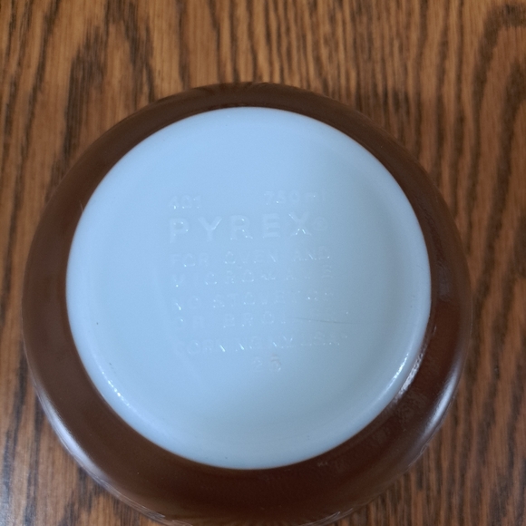 Pyrex Vintage Woodland Mixing Bowl 750 Milliliter Brown White - Picture 4 of 7